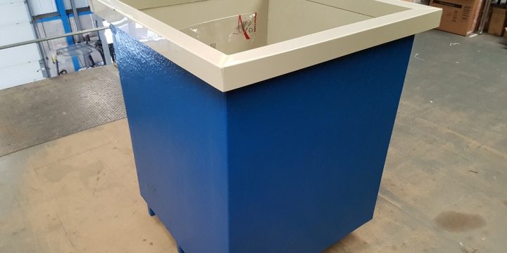 Steel Tank With Polypropylene Liner.